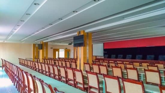 auf welche hoehe den beamer haengen bei 100 zoll 16_9